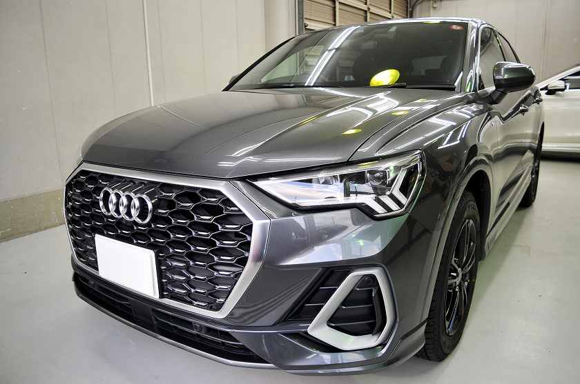 アウディ Q3　カーフィルム 施工事例